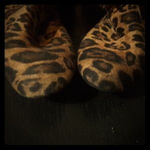 Knee high boots size 8  flat no heel